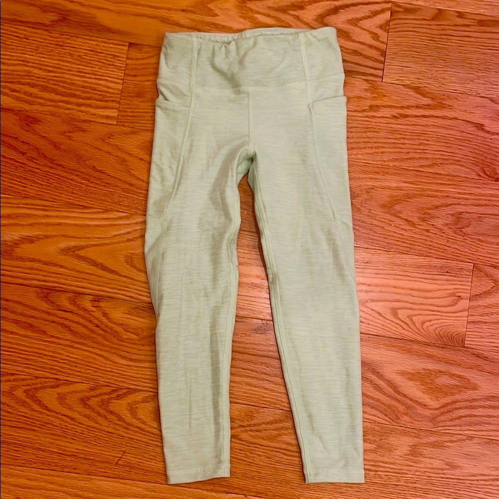 Hanna Anderson girls green leggings. Size 6-7